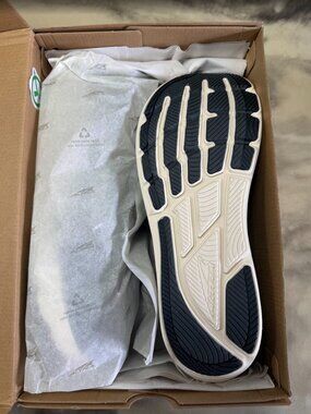 Mens Altra Torin 8 - Black/White